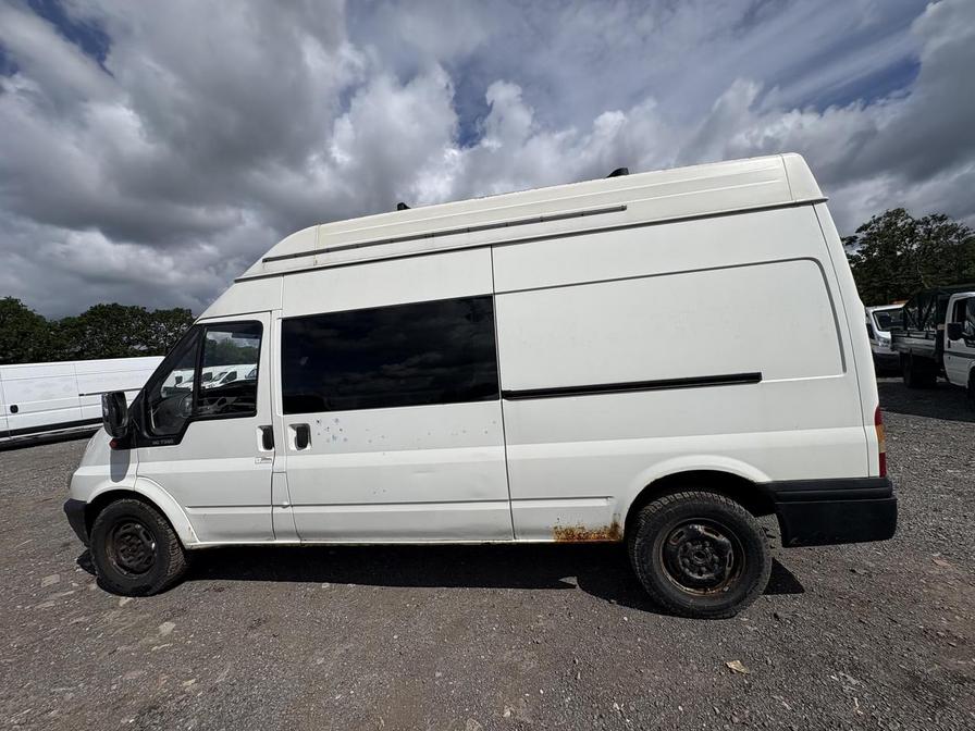 2006 Ford Transit – Model: Transit 350 LWB – YP06HLA