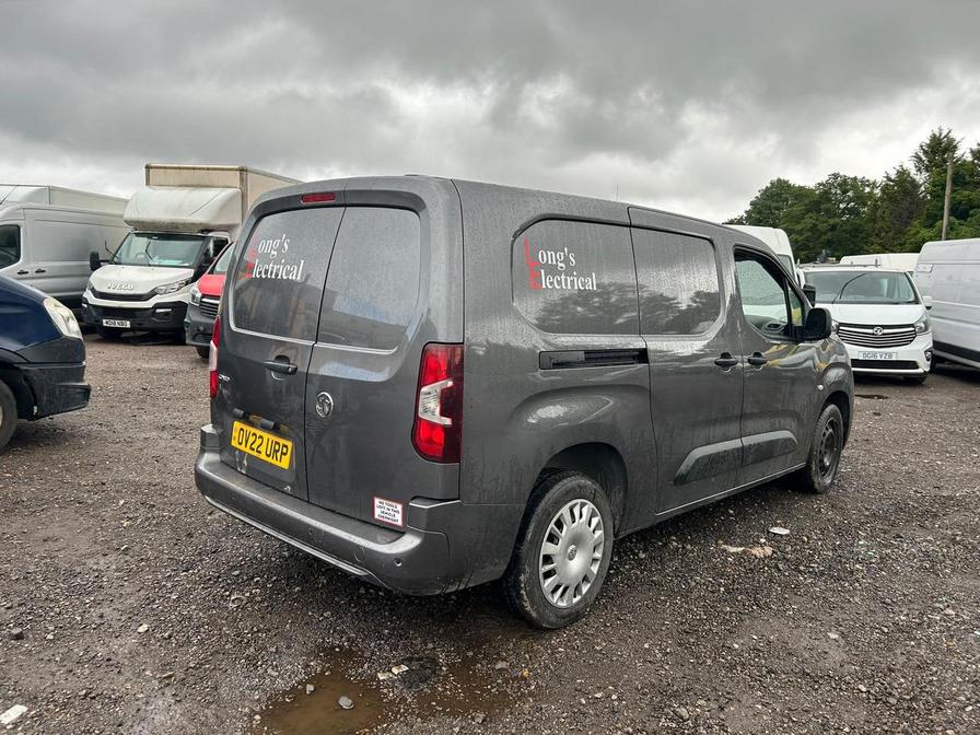 2022 Vauxhall Combo – Model: Combo 2300 Sportive TD – OV22URP