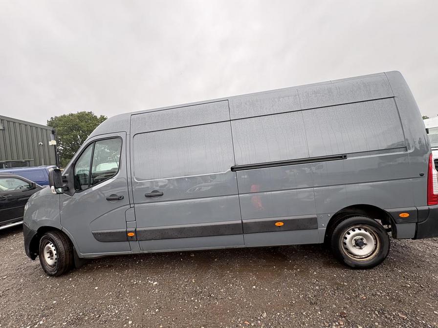 2022 Nissan Interstar – Model: Interstar Tekna dCi – EY22TYK