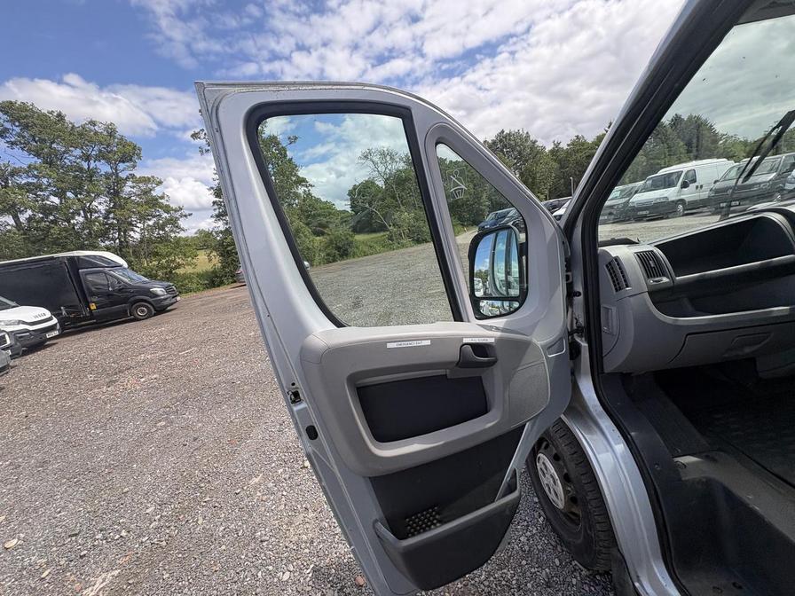 2009 Peugeot Boxer – Model: Boxer 335 LWB – HY59OYV