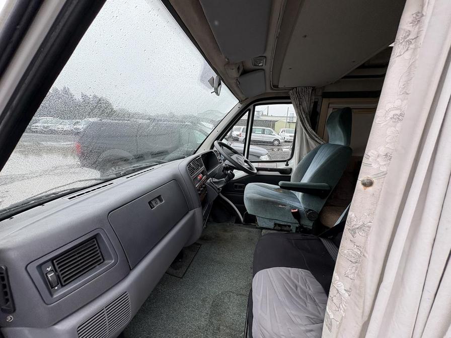 2000 Peugeot Boxer – Model: Boxer 270 MWB – X236VNJ