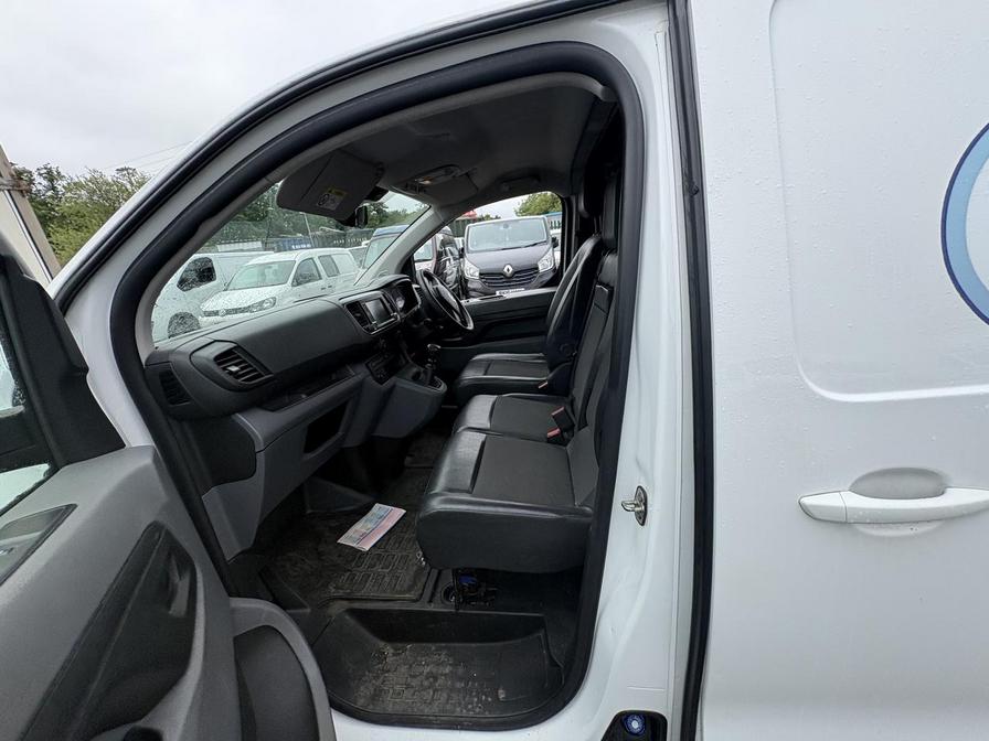 2021 Vauxhall Vivaro – Model: Vivaro 2700 Sportive S/S – KJ21MUU