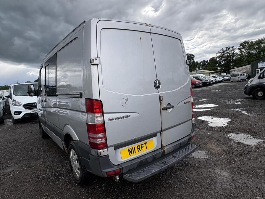 2007 Mercedes-Benz Sprinter – Model: Sprinter 209 CDi SWB – N11RFT