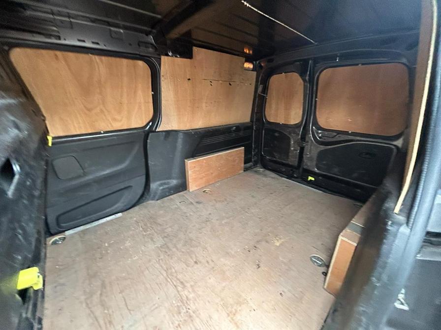 2022 Vauxhall Combo – Model: Combo 2300 Sportive TD – OV22URP