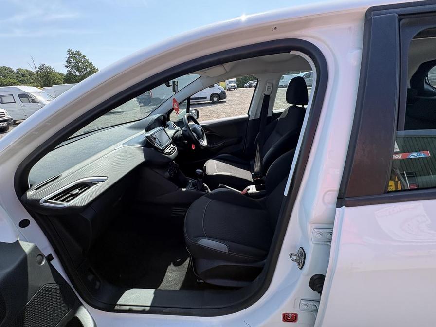 2016 Peugeot 208 – Model: 208 Active Blue HDi – SG66FDX