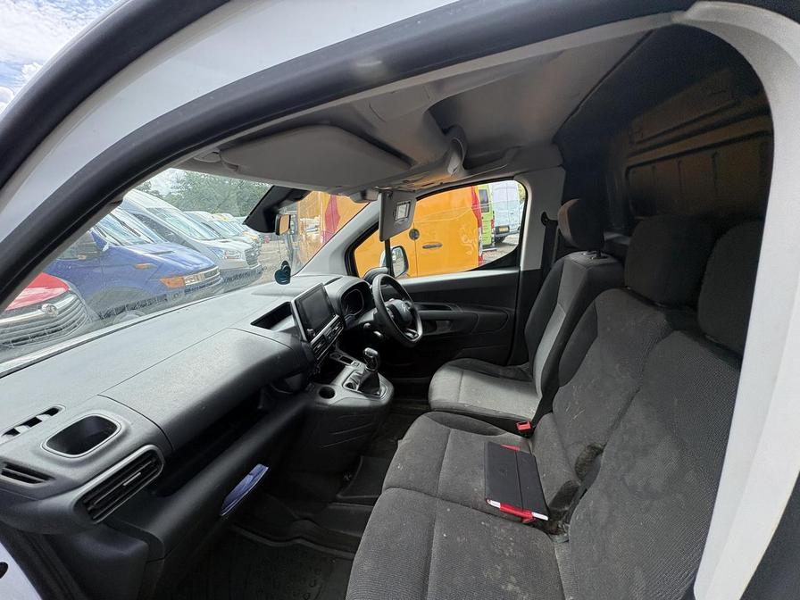 2021 Citroen Berlingo – Model: Berlingo 1000 Enterprise Blue HDi – EX21UHD