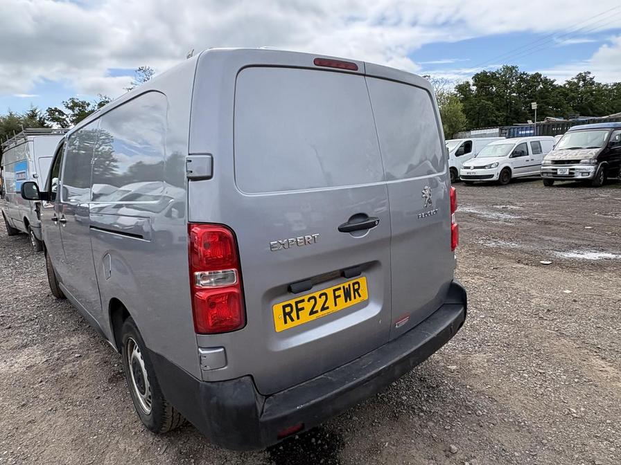 2022 Peugeot Expert – Model: Expert Professional Premium L2 Blue HDi – RF22FWR