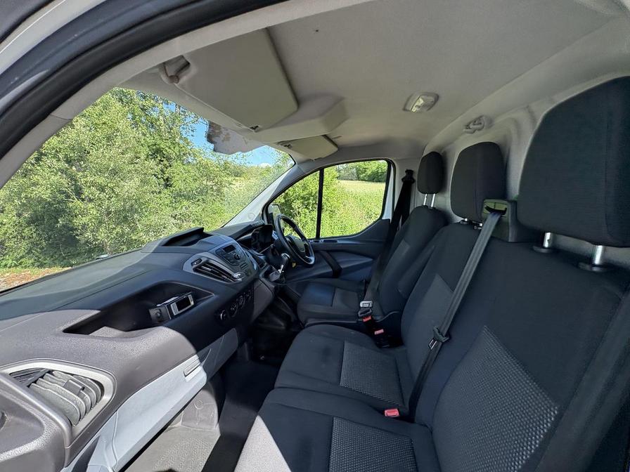 2017 Ford Transit Custom – Model: Transit Custom 270 – HG66MKO