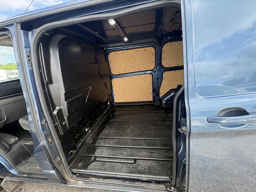 2019 Ford Transit Custom – Model: Transit Custom 280 Limited – AJ68WYB