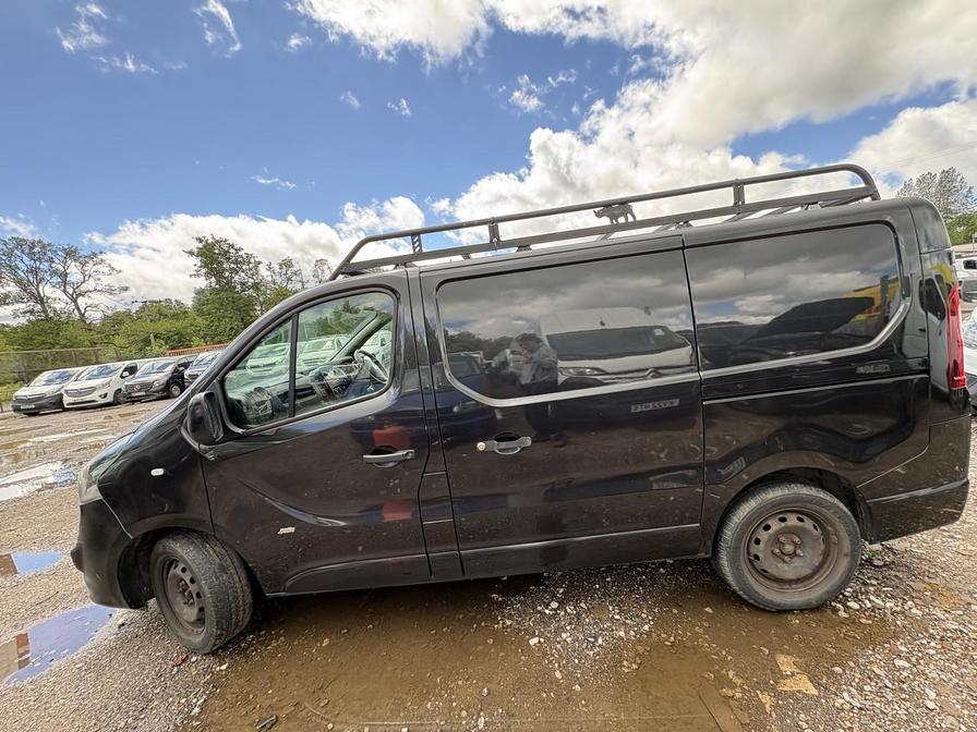2017 Vauxhall Vivaro – Model: Vivaro 2700 Sport CDTi BT S/S – VA17CXM