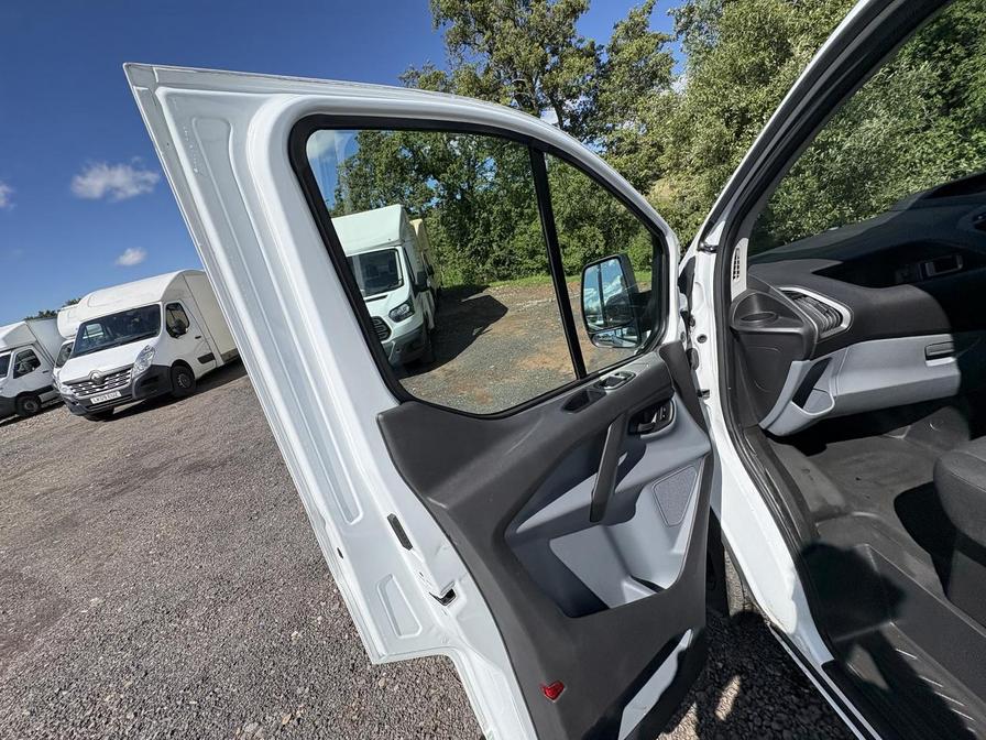 2017 Ford Transit Custom – Model: Transit Custom 270 – HG66MKO