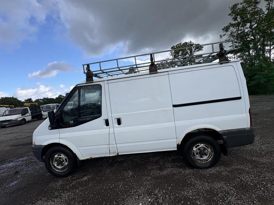 2010 Ford Transit – Model: Transit 115 T330 SWB RWD – GF10XBL