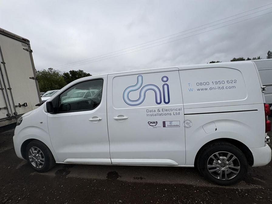 2021 Vauxhall Vivaro – Model: Vivaro 2700 Sportive S/S – KJ21MUU