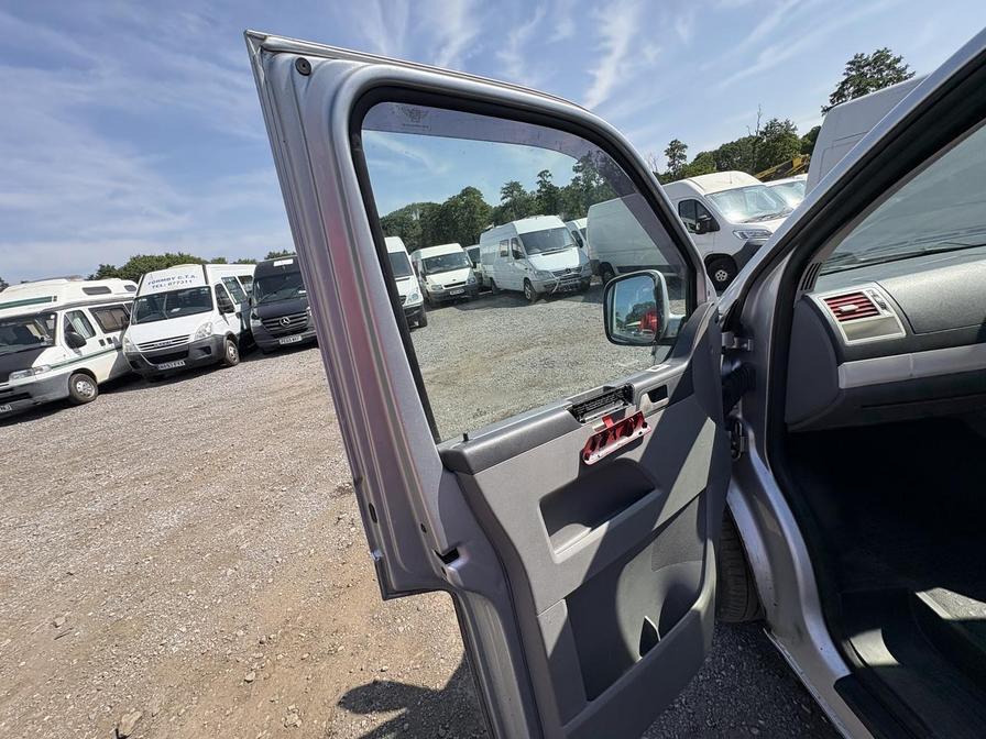 2007 Volkswagen Transporter – Model: Transporter T30 130 TDI SWB – HD07GXM