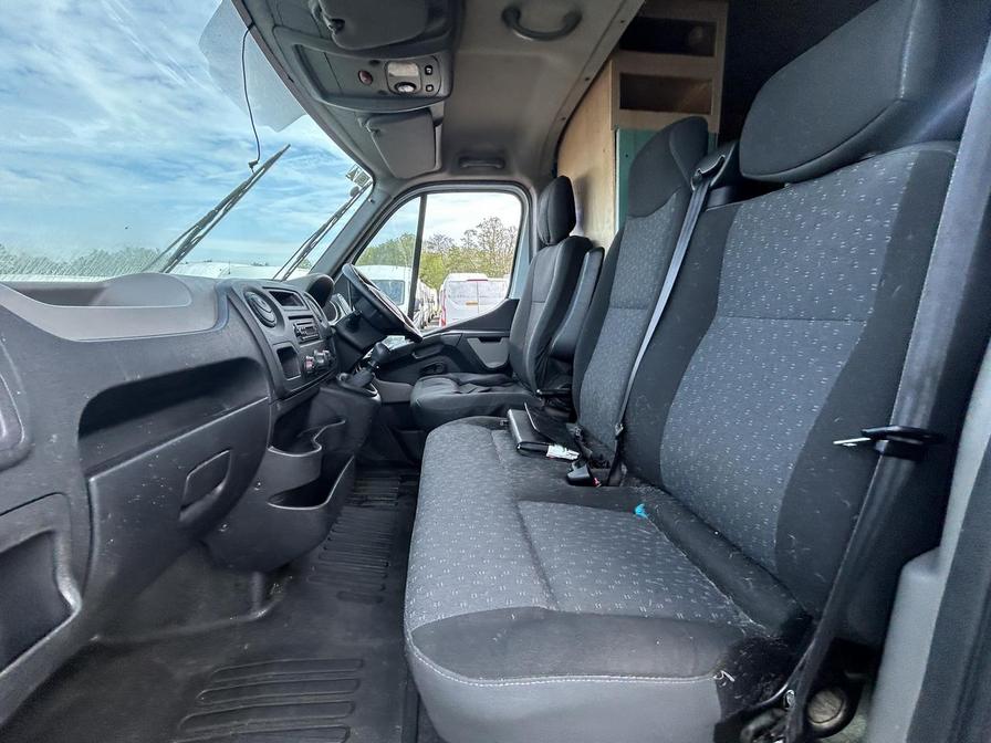 2011 Vauxhall Movano – Model: Movano F3500 L2H2 CDTi 100 – EJ60NHP