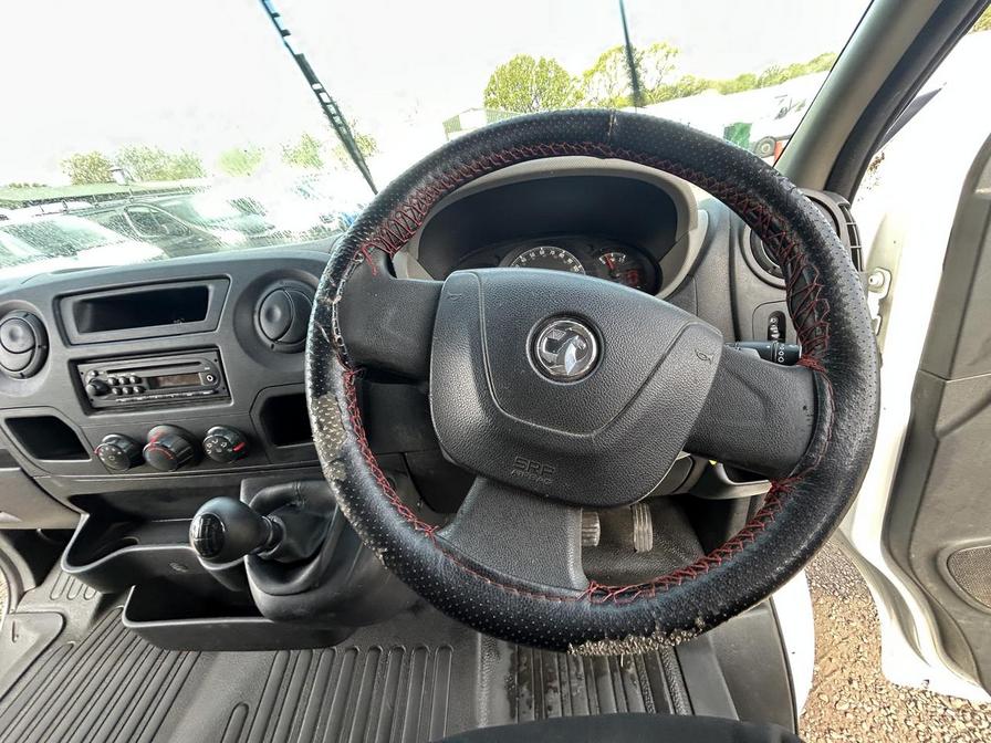 2011 Vauxhall Movano – Model: Movano F3500 L2H2 CDTi 100 – EJ60NHP