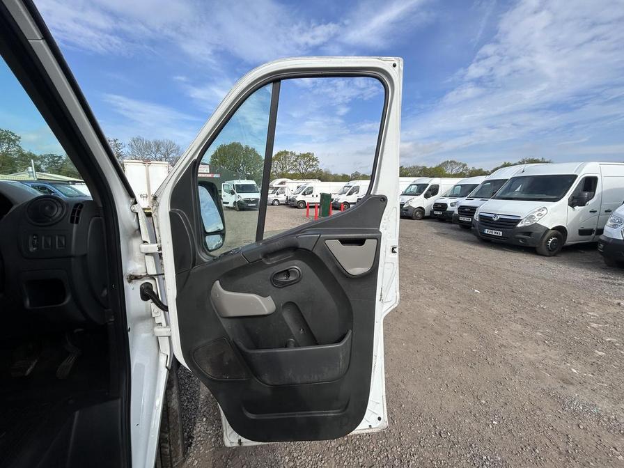 2011 Vauxhall Movano – Model: Movano F3500 L2H2 CDTi 100 – EJ60NHP