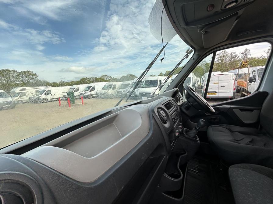 2011 Vauxhall Movano – Model: Movano F3500 L2H2 CDTi 100 – EJ60NHP