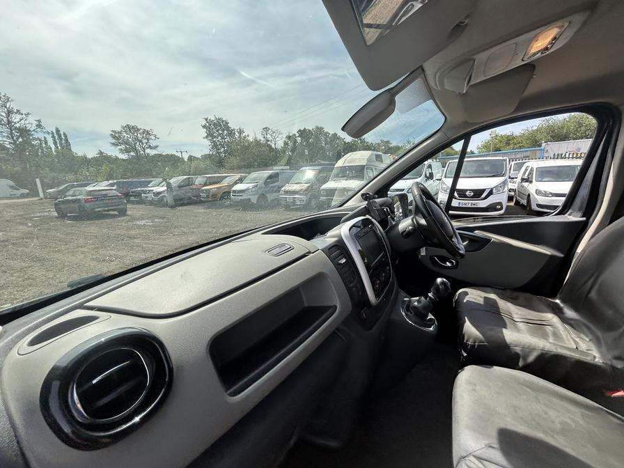2019 Renault Trafic – Model: Trafic LL29 Sport Nav Energy dCi – YC19ERM