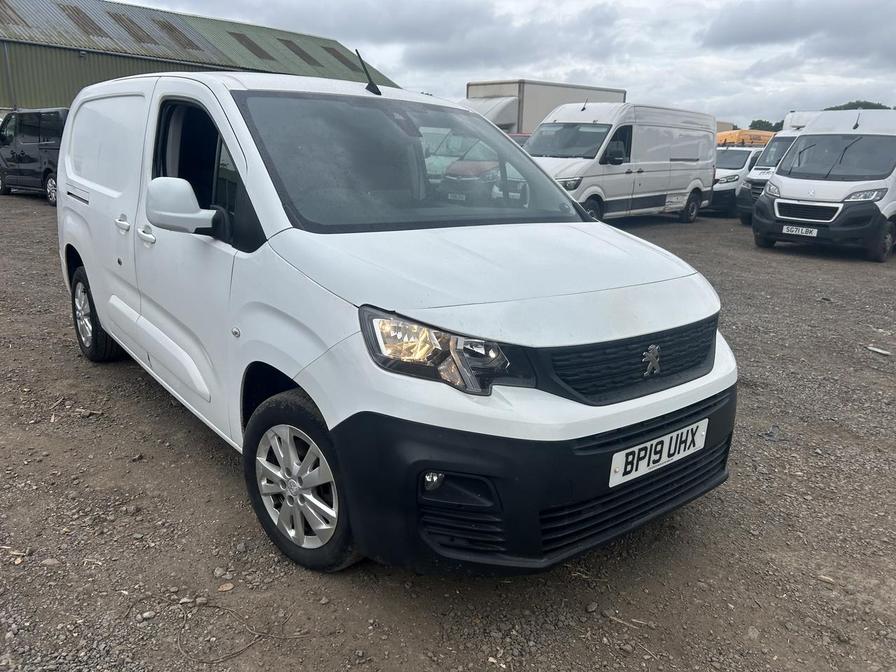 2019 Peugeot Partner – Model: Partner Asphalt L2 Blue HDi – BP19UHX