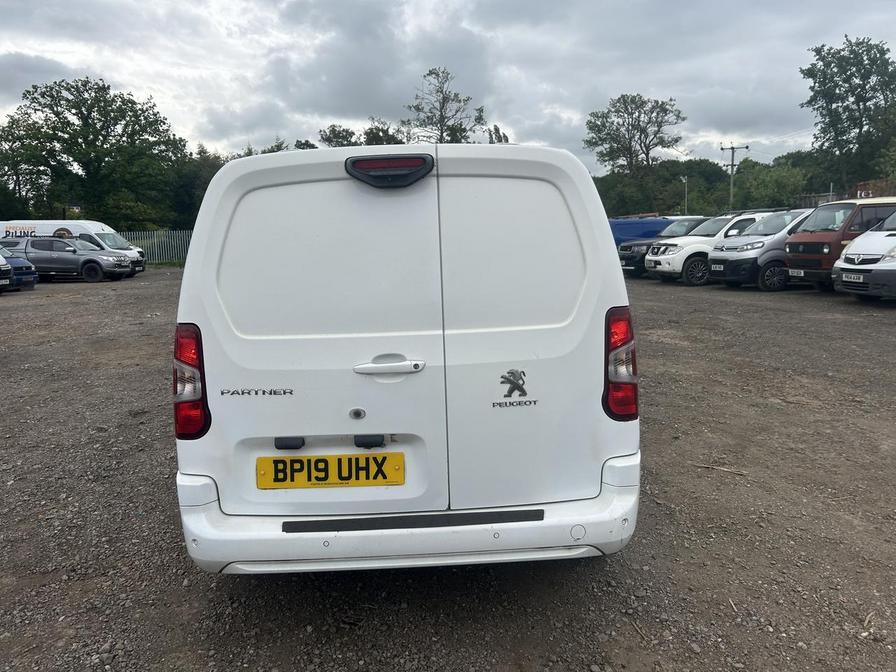 2019 Peugeot Partner – Model: Partner Asphalt L2 Blue HDi – BP19UHX