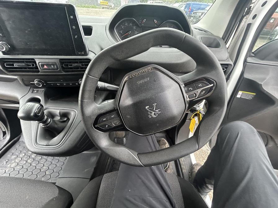 2019 Peugeot Partner – Model: Partner Asphalt L2 Blue HDi – BP19UHX