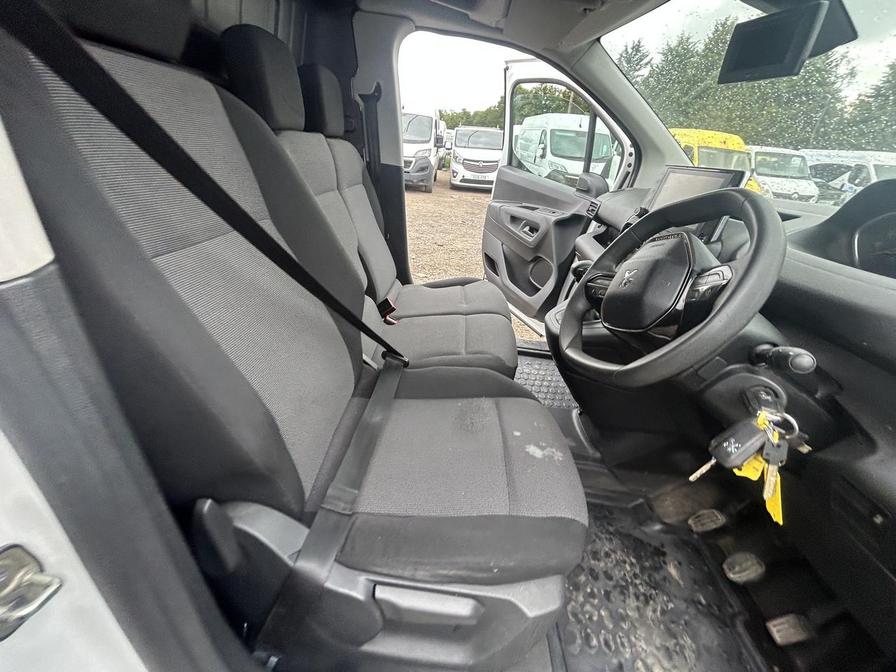 2019 Peugeot Partner – Model: Partner Asphalt L2 Blue HDi – BP19UHX