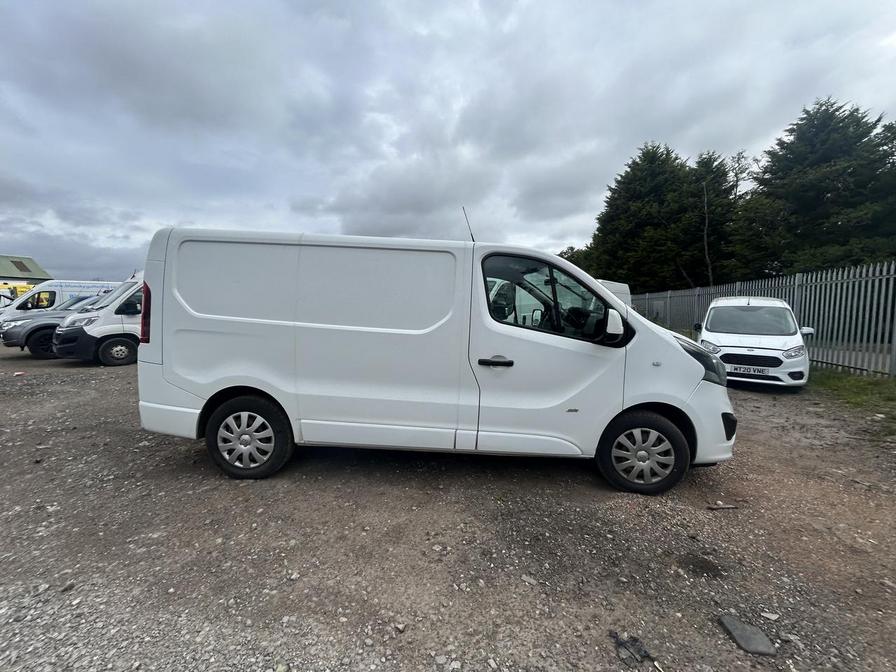 2017 Vauxhall Vivaro – Model: Vivaro 2900 Sportive CDTi Bi-T S/S – WU67NBL