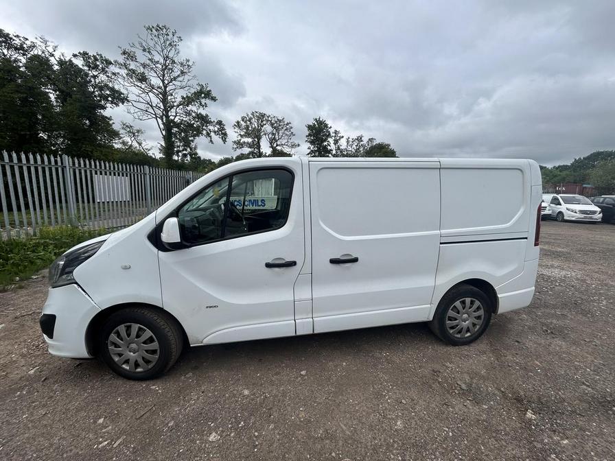 2017 Vauxhall Vivaro – Model: Vivaro 2900 Sportive CDTi Bi-T S/S – WU67NBL