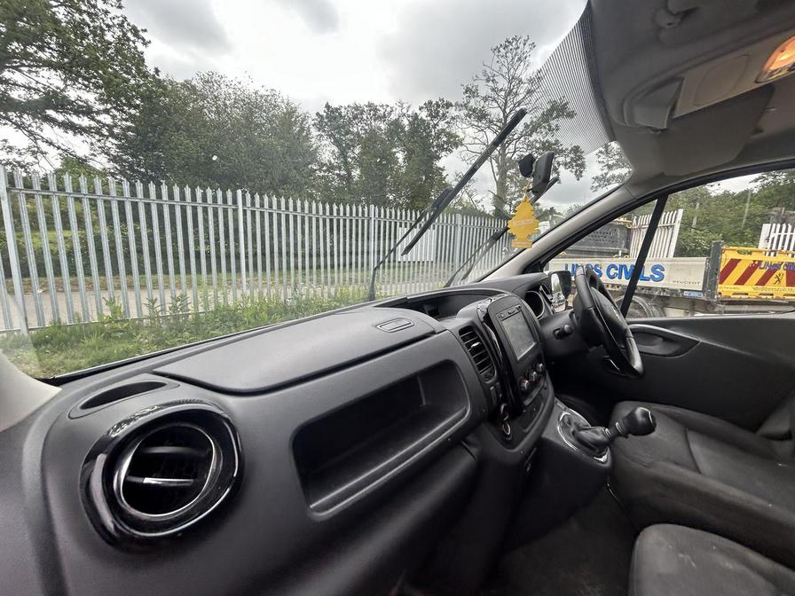 2017 Vauxhall Vivaro – Model: Vivaro 2900 Sportive CDTi Bi-T S/S – WU67NBL