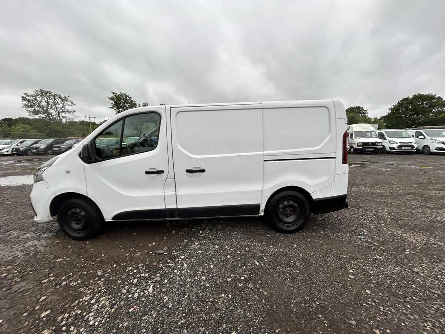 2015 Renault Trafic – Model: Trafic SL27 Business+ dCi – LX15VEP