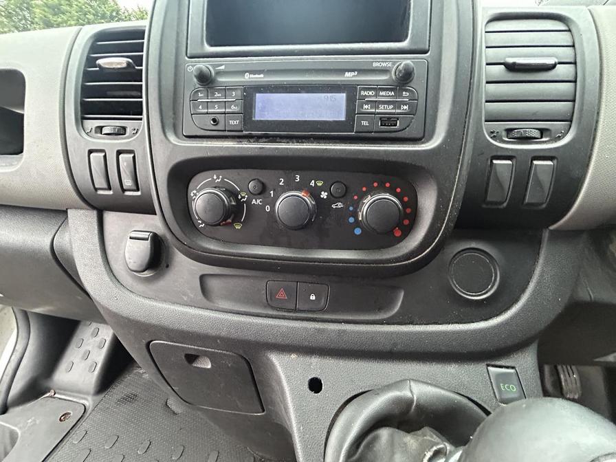 2015 Renault Trafic – Model: Trafic SL27 Business+ dCi – LX15VEP
