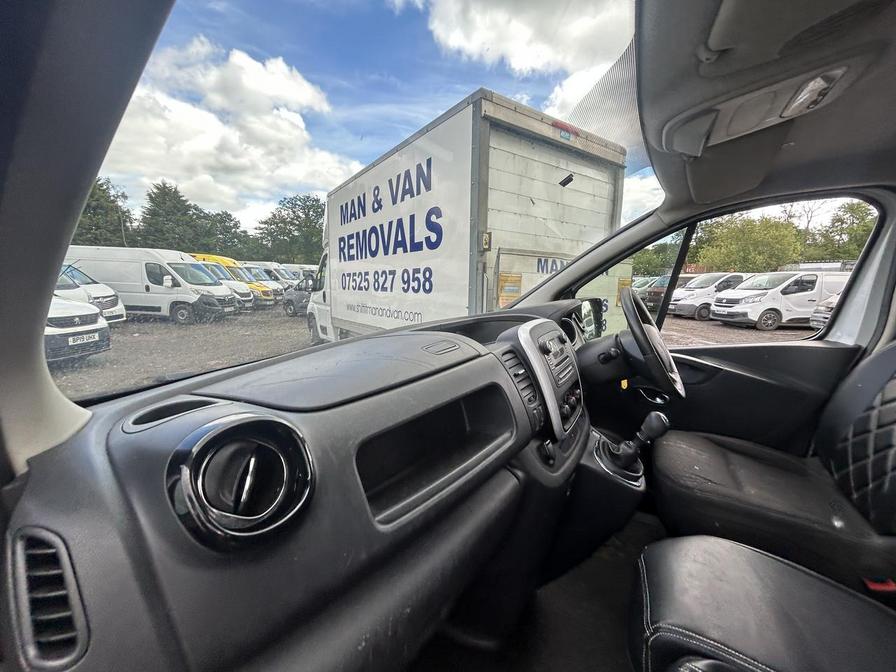 2015 Vauxhall Vivaro – Model: Vivaro  2900 Sportive CDTi – DX15UGC