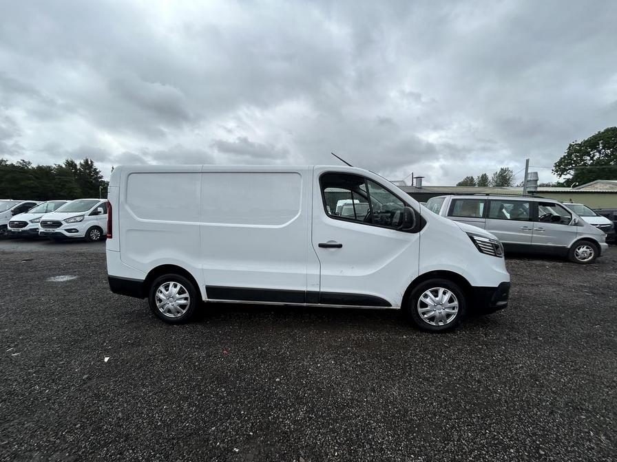 2022 Renault Trafic – Model: Trafic SL28 Business+ Blue dCi – WR72MVM