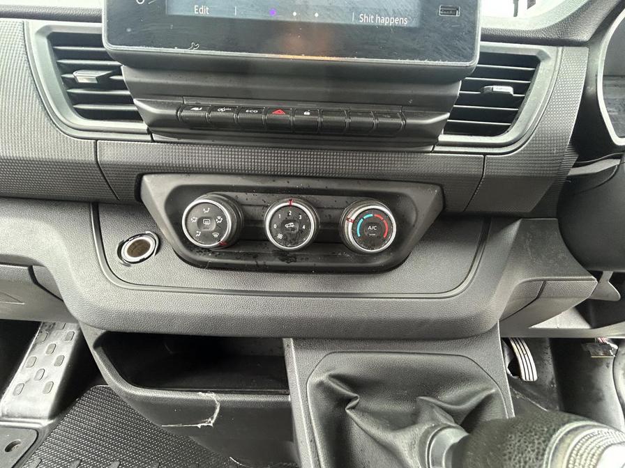 2022 Renault Trafic – Model: Trafic SL28 Business+ Blue dCi – WR72MVM