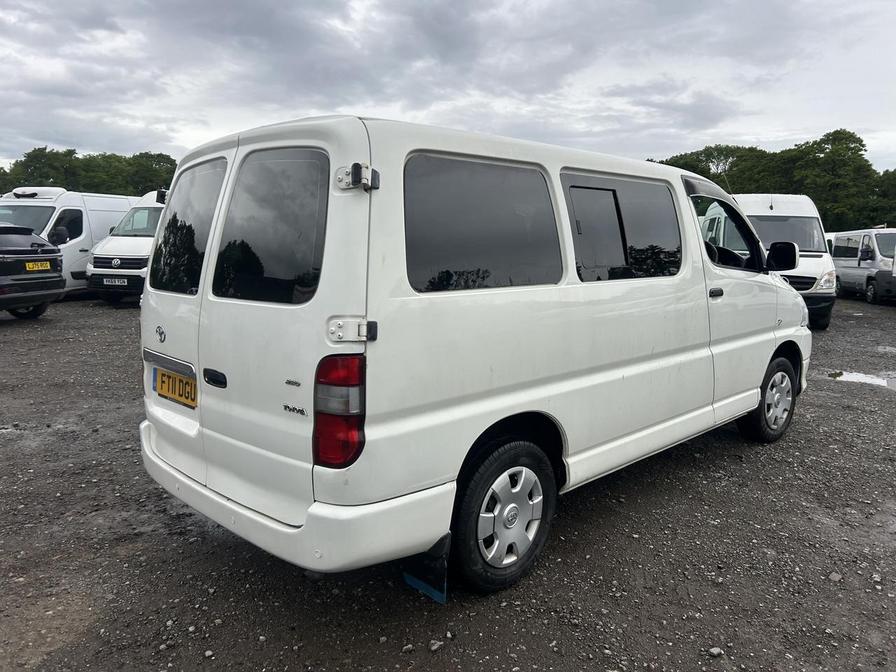 2011 Toyota HIAce – Model: Hiace 280 D-4D 95 SWB – FT11DGU