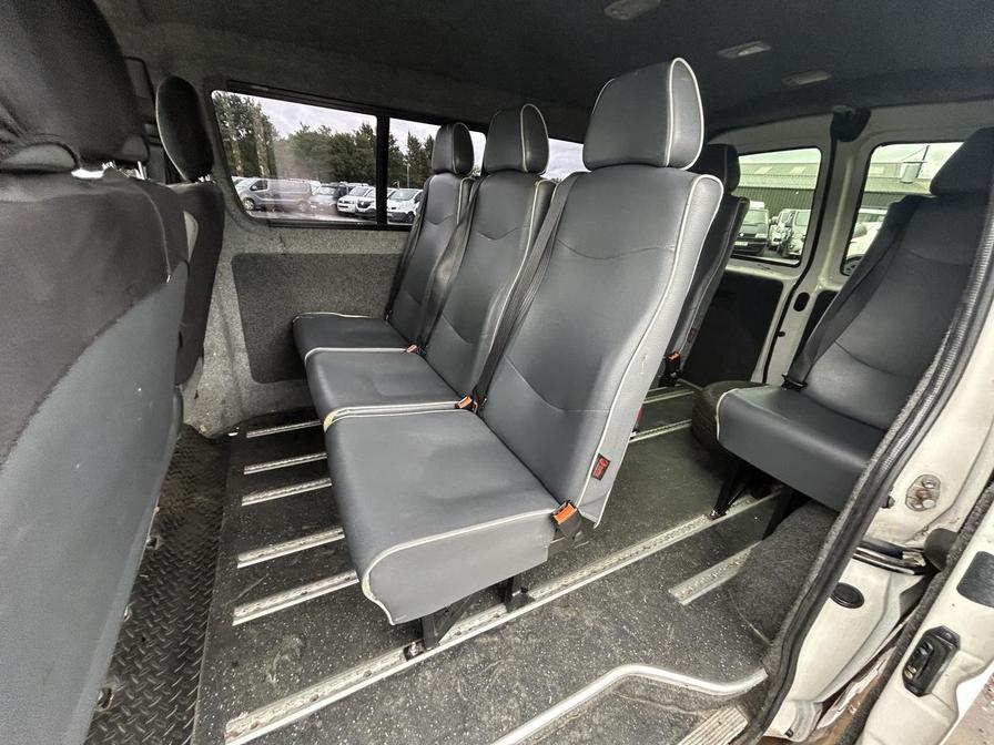 2011 Toyota HIAce – Model: Hiace 280 D-4D 95 SWB – FT11DGU