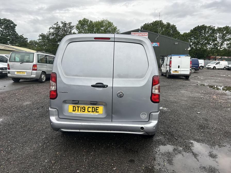 2019 Vauxhall Combo – Model: Combo 2300 Sportive S/S – DT19CDE