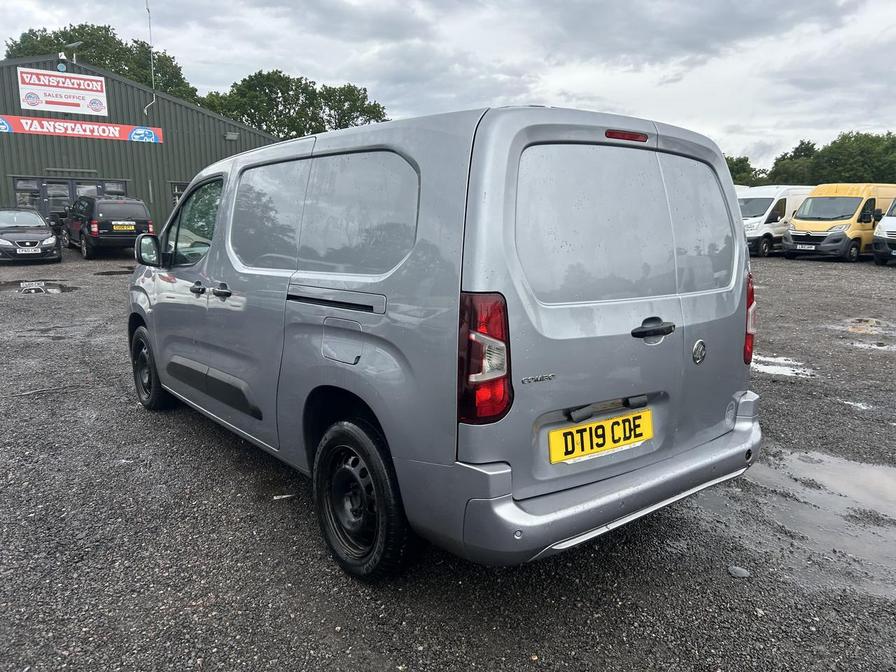 2019 Vauxhall Combo – Model: Combo 2300 Sportive S/S – DT19CDE