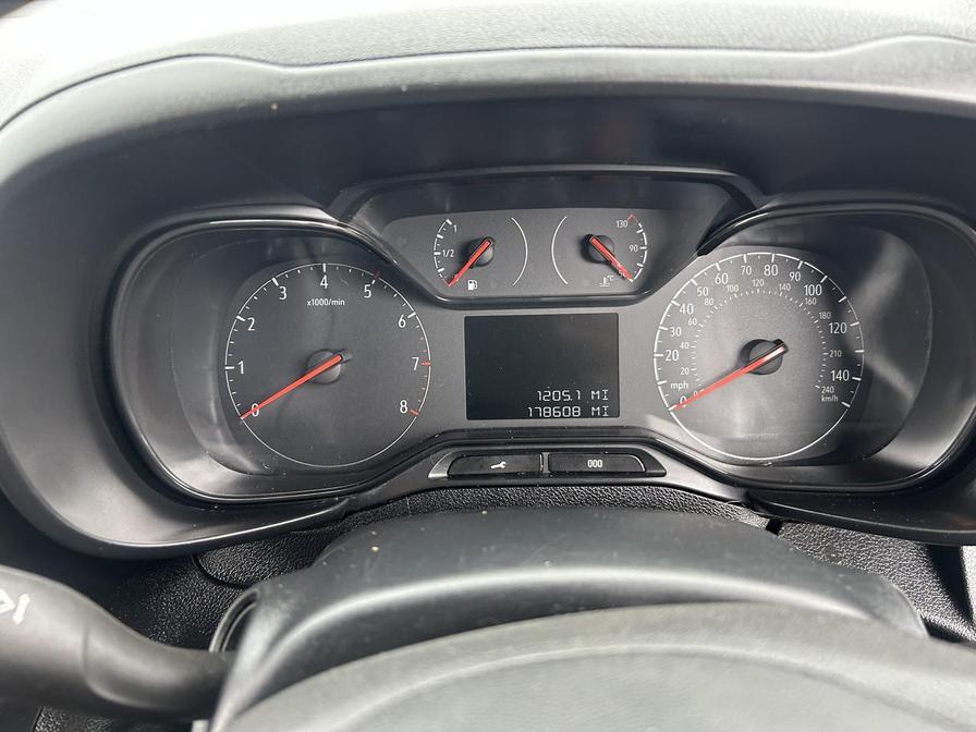 2019 Vauxhall Combo – Model: Combo 2300 Sportive S/S – DT19CDE