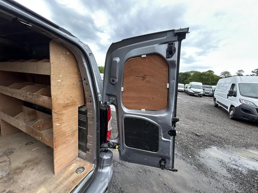 2019 Vauxhall Combo – Model: Combo 2300 Sportive S/S – DT19CDE