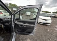 2019 Vauxhall Combo – Model: Combo 2300 Sportive S/S – DT19CDE