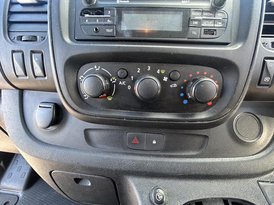 2016 Vauxhall Vivaro – Model: Vivaro 2900 Bi-T CDTi ecoFLEX S/S – LL16EKA