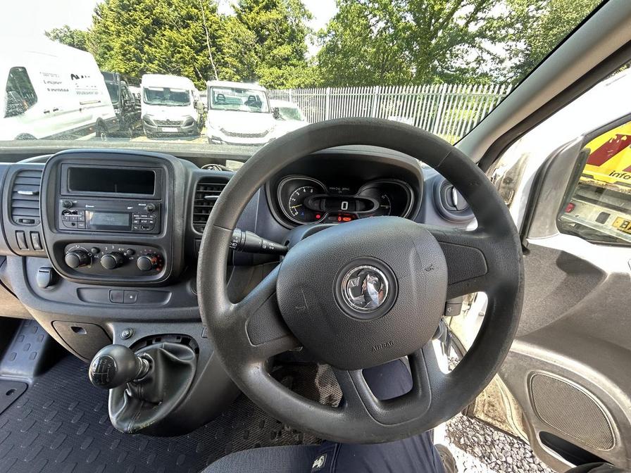 2016 Vauxhall Vivaro – Model: Vivaro 2900 Bi-T CDTi ecoFLEX S/S – LL16EKA