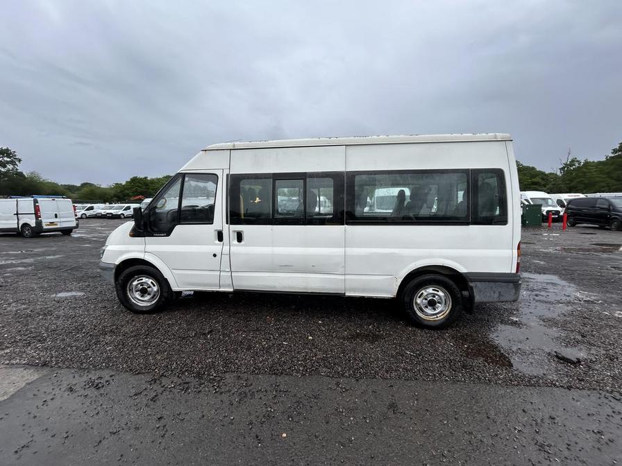 2002 Ford Transit – Model: Transit – YN02UYK