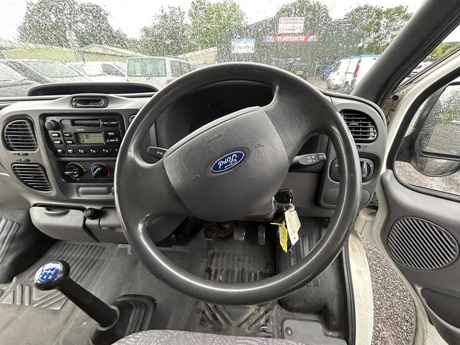 2002 Ford Transit – Model: Transit – YN02UYK