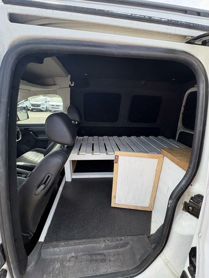 2011 Volkswagen Caddy – Model: Caddy C20 TDI 102 – NU61XXP