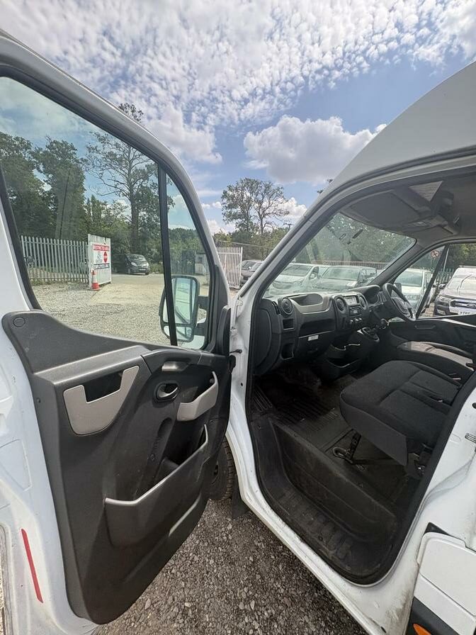 2018 Vauxhall Movano – Model: Movano L3H2 F3500 CDTi – SG18ZTX