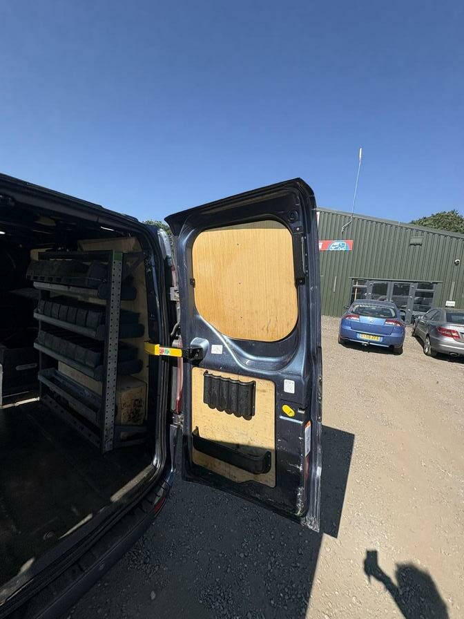 2022 Ford Transit Custom – Model: Transit Custom 280 Limited EcoBlue – YF22ZBY