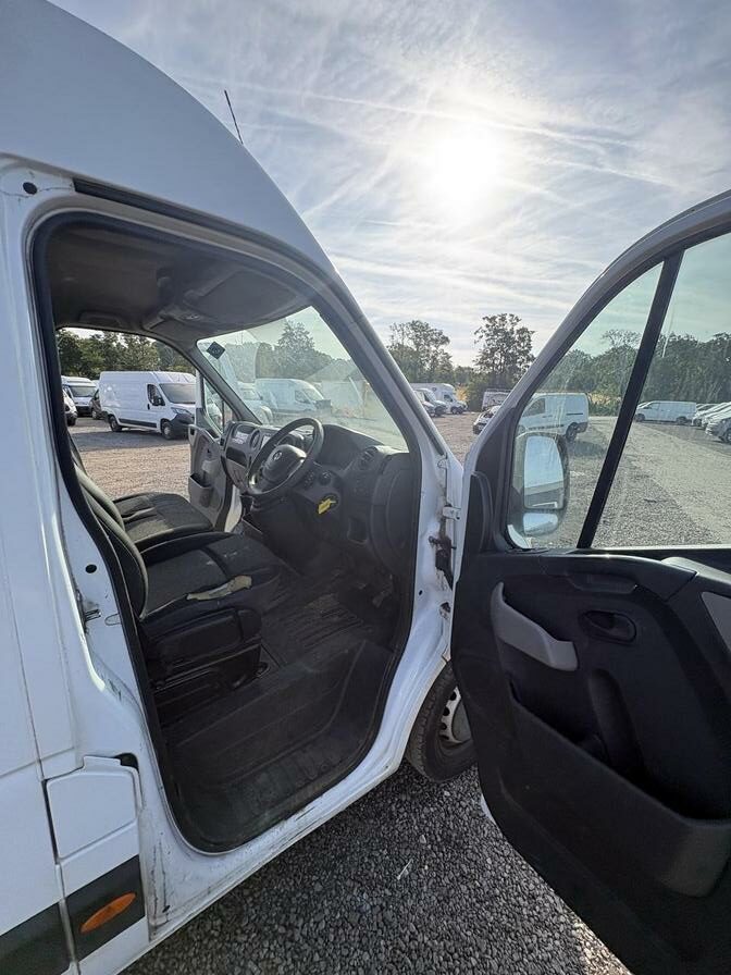 2018 Vauxhall Movano – Model: Movano L3H2 F3500 CDTi – LR18KZP